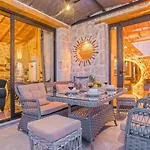 Villa Islamlar Village 2 Bedroom - Heated Indoor Pool *