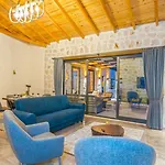 Islamlar Village 2 Bedroom - Heated Indoor Pool *
