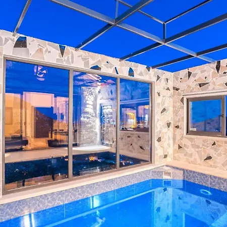 빌라 Islamlar Village 2 Bedroom - Heated Indoor Pool 칼칸